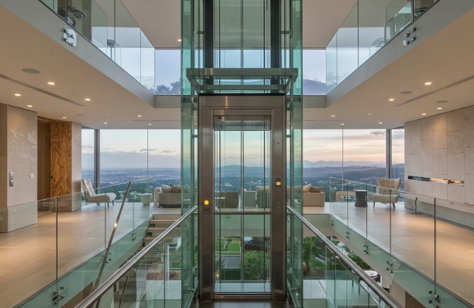 2. The Scenic Structure Lift