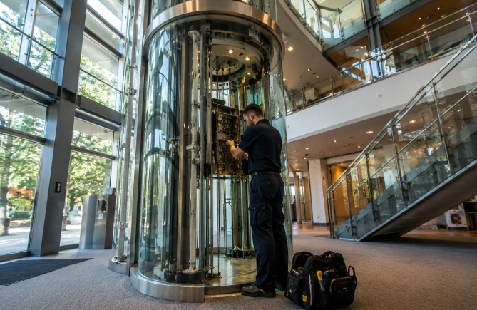Maintaining a Circular Glass Lift Maintaining a Circular Glass Lift